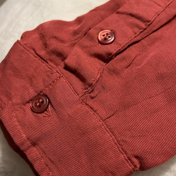 Very soft brick colored rayon blouse - Picture 5 of 8